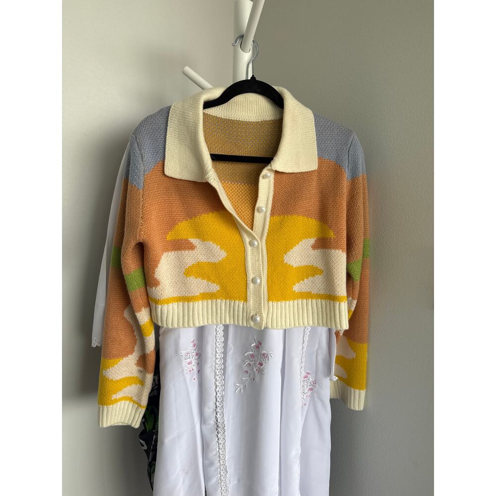 Cropped colorful sweater/cardigan